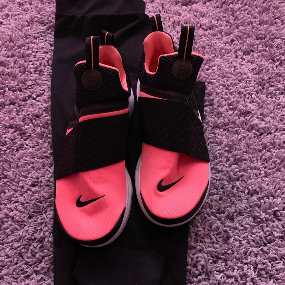 Youth size Nike presto